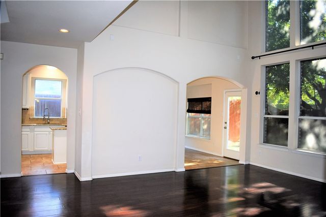 3821 Sandlin Street, Grapevine, TX 76092