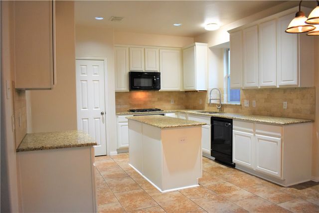 3821 Sandlin Street, Grapevine, TX 76092