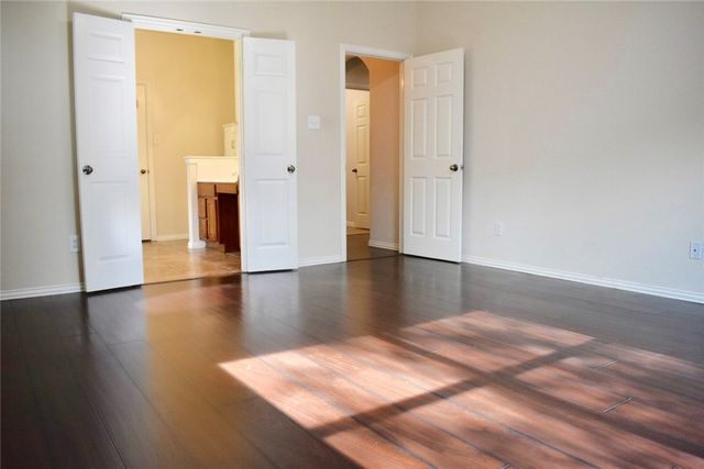 3821 Sandlin Street, Grapevine, TX 76092