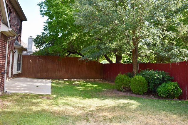 3821 Sandlin Street, Grapevine, TX 76092