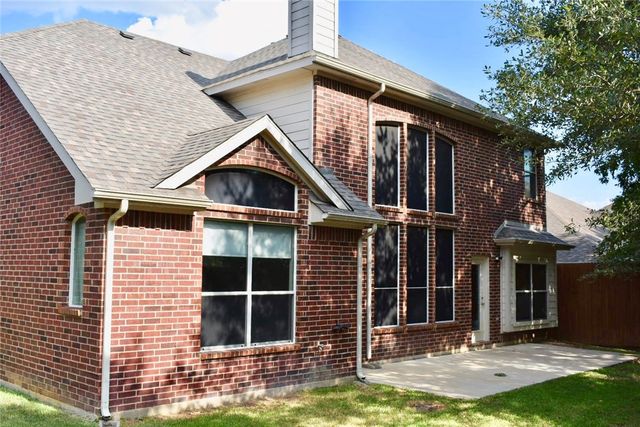 3821 Sandlin Street, Grapevine, TX 76092