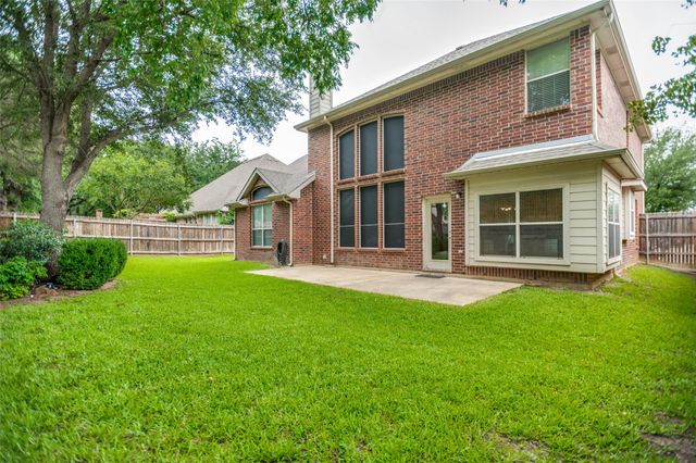 3821 Sandlin Street, Grapevine, TX 76092