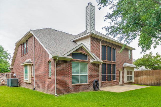 3821 Sandlin Street, Grapevine, TX 76092