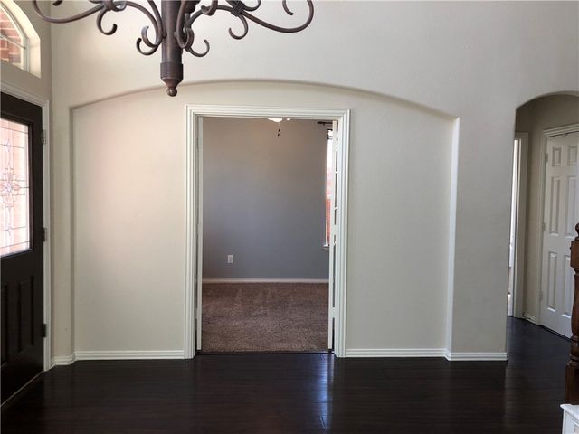 3821 Sandlin Street, Grapevine, TX 76092