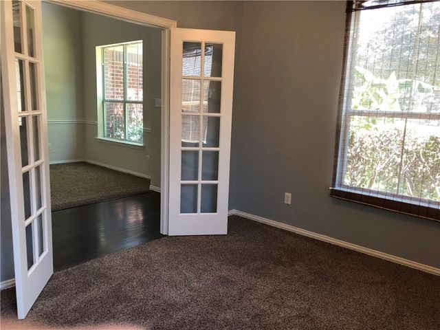 3821 Sandlin Street, Grapevine, TX 76092