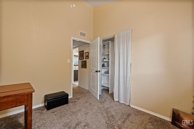 1701 Glenarm Court, Bakersfield, CA 93309