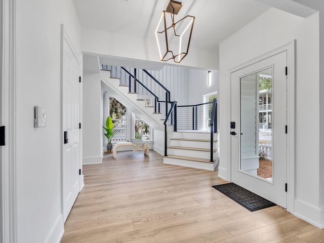 84 Mark Street, Destin, FL 32541