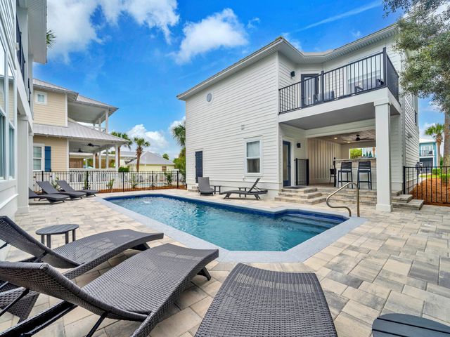 84 Mark Street, Destin, FL 32541