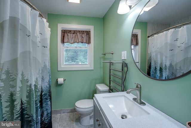 408 BURRS MILL RD, Southampton, NJ 08088