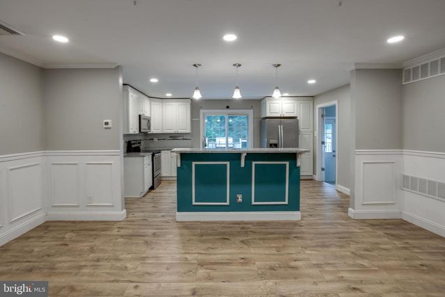 408 BURRS MILL RD, Southampton, NJ 08088