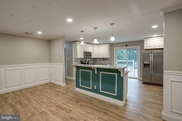 408 BURRS MILL RD, Southampton, NJ 08088