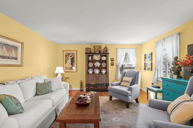 170 Sturbridge Drive, Osterville, MA 02655