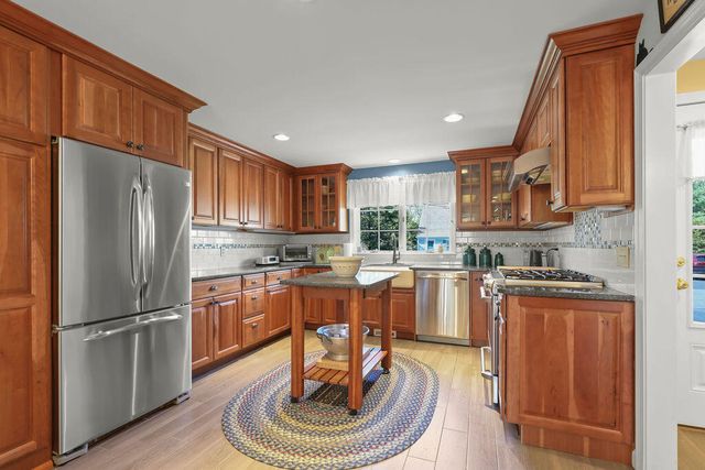 170 Sturbridge Drive, Osterville, MA 02655
