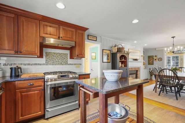 170 Sturbridge Drive, Osterville, MA 02655