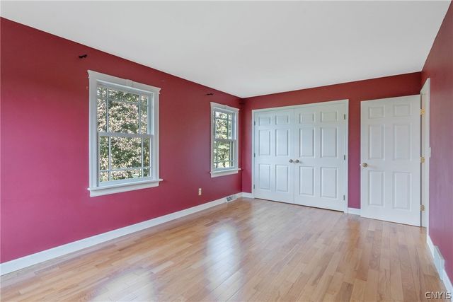 8294 Prestwick Drive, Manlius, NY 13104