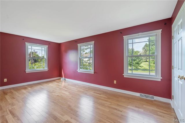 8294 Prestwick Drive, Manlius, NY 13104
