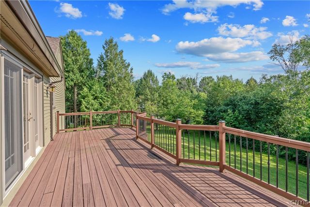 8294 Prestwick Drive, Manlius, NY 13104