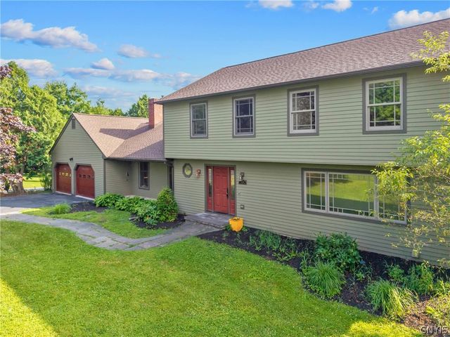 8294 Prestwick Drive, Manlius, NY 13104