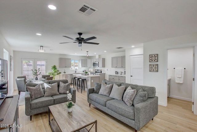 2509 E BROADWAY Road 2, Phoenix, AZ 85040