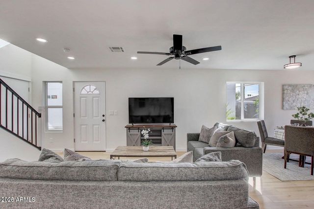 2509 E BROADWAY Road 2, Phoenix, AZ 85040