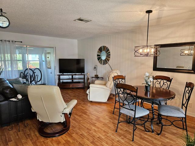 2572 E Emory Drive E I, West Palm Beach, FL 33415