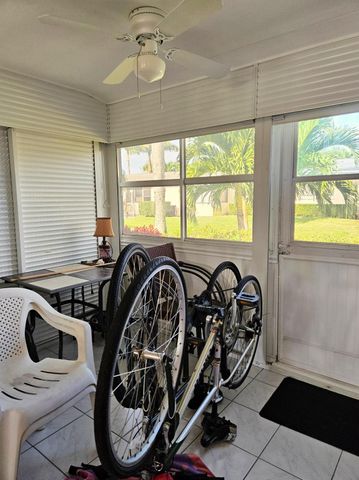 2572 E Emory Drive E I, West Palm Beach, FL 33415