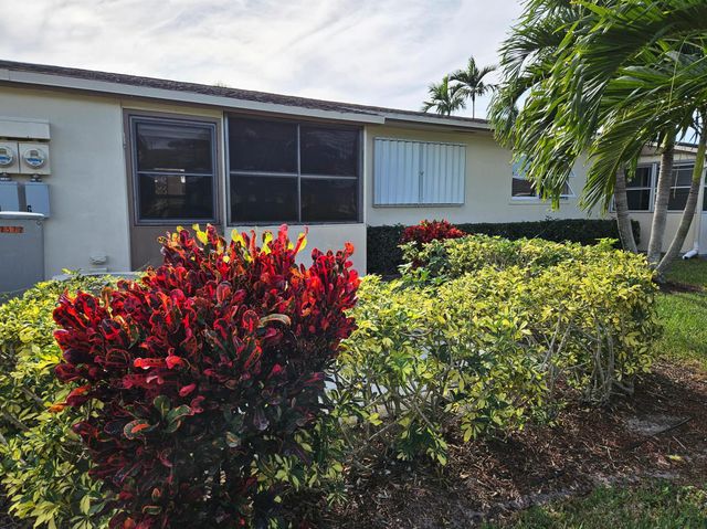 2572 E Emory Drive E I, West Palm Beach, FL 33415