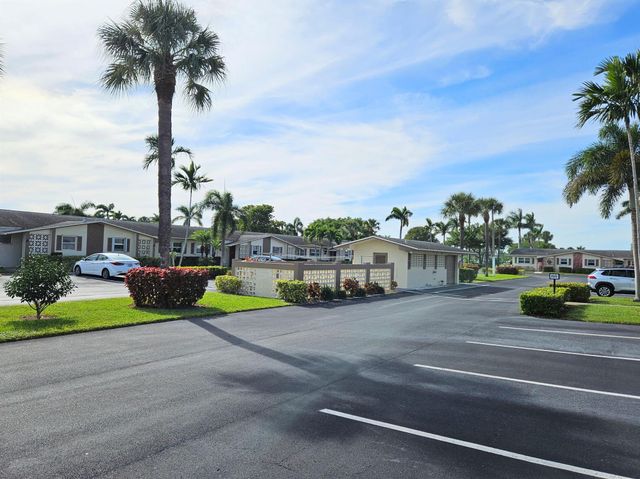 2572 E Emory Drive E I, West Palm Beach, FL 33415