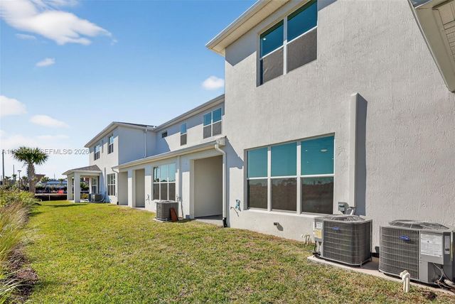 3574 NW Solange Ct, Jensen Beach, FL 34957