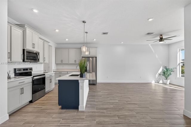 3574 NW Solange Ct, Jensen Beach, FL 34957