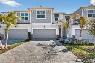 3574 NW Solange Ct, Jensen Beach, FL 34957