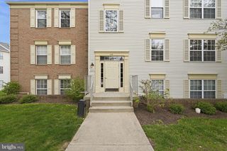 1115 HUNTMASTER TER NE #301, Leesburg, VA 20176