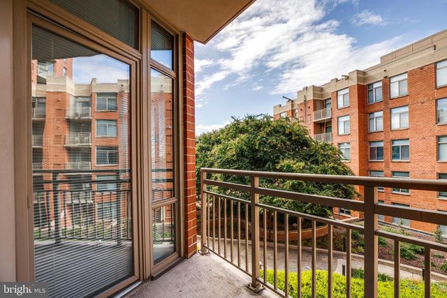 3600 S GLEBE RD #427W, Arlington, VA 22202