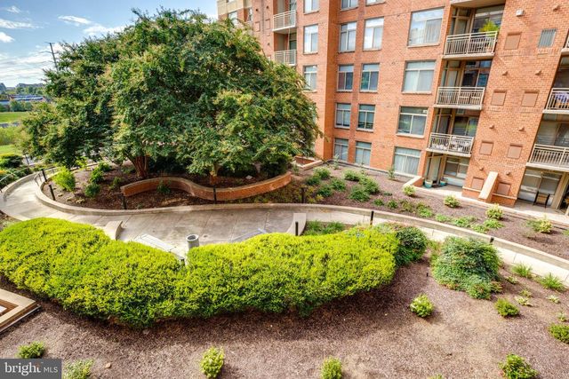 3600 S GLEBE RD #427W, Arlington, VA 22202