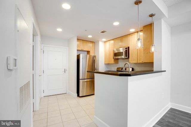 3600 S GLEBE RD #427W, Arlington, VA 22202