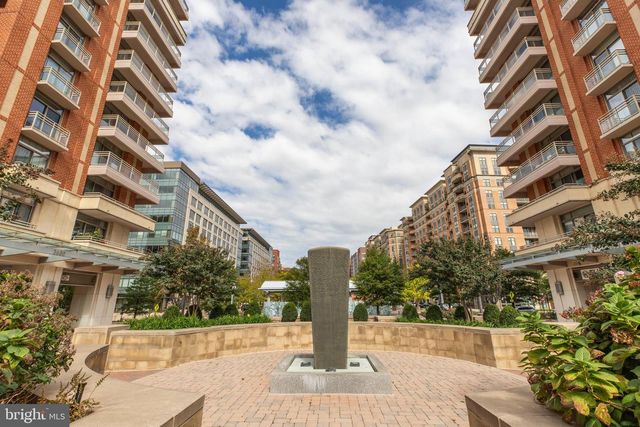 3600 S GLEBE RD #427W, Arlington, VA 22202