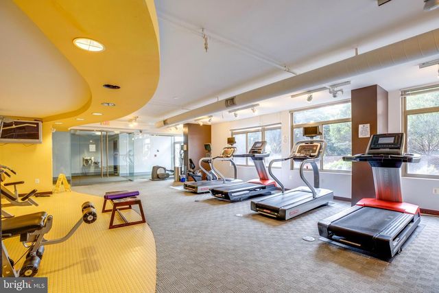 3600 S GLEBE RD #427W, Arlington, VA 22202