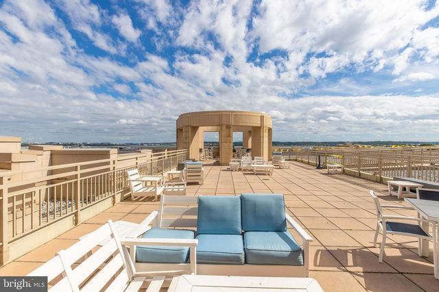 3600 S GLEBE RD #427W, Arlington, VA 22202