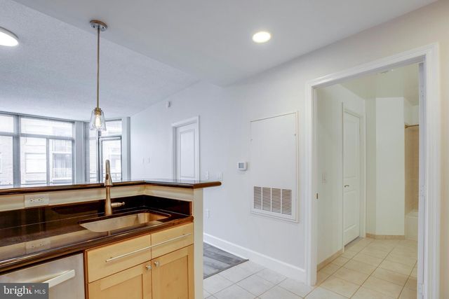 3600 S GLEBE RD #427W, Arlington, VA 22202