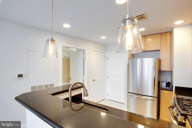 3600 S GLEBE RD #427W, Arlington, VA 22202