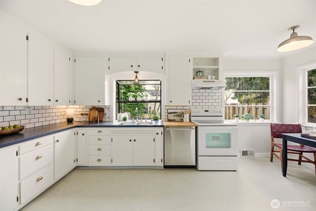 217 6TH Street, Snohomish, WA 98290