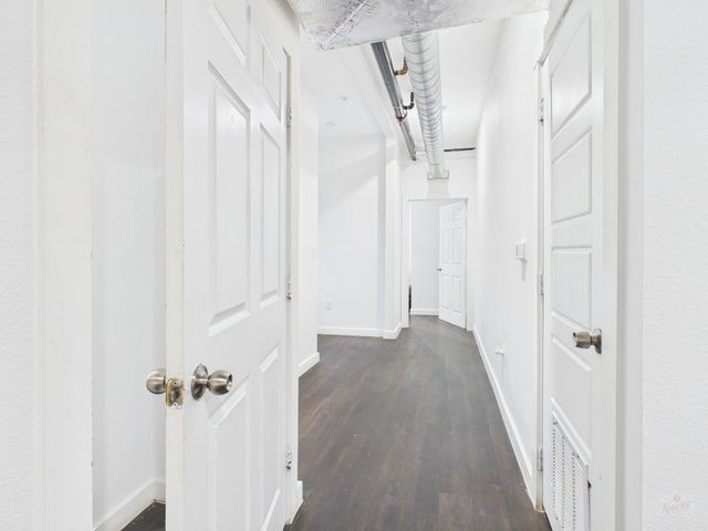 1010 W 26th ST 310, Austin, TX 78705