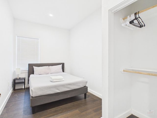 1010 W 26th ST 310, Austin, TX 78705