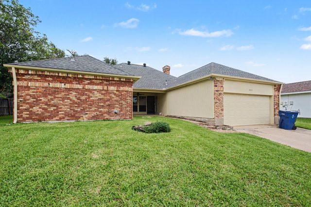 3413 Hightrail Lane, Garland, TX 75043