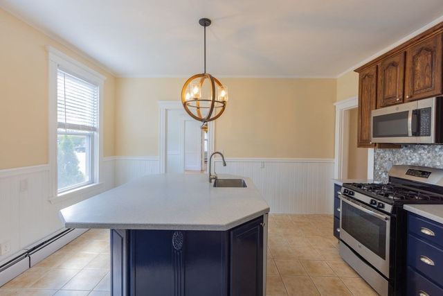 375 Lafayette St 1, Salem, MA 01970