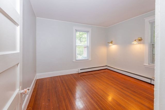 375 Lafayette St 1, Salem, MA 01970