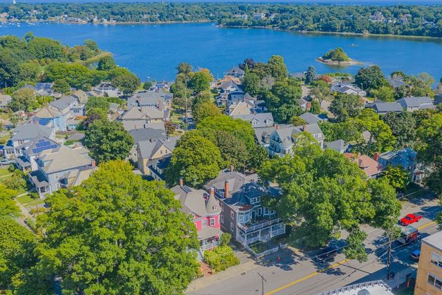 375 Lafayette St 1, Salem, MA 01970
