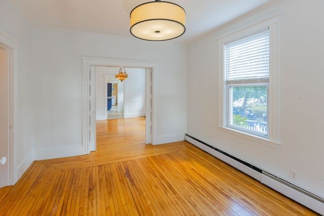 375 Lafayette St 1, Salem, MA 01970