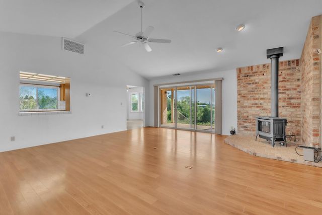 5900 Morgan Pl, Loomis, CA 95650