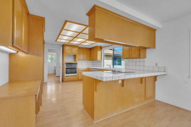 5900 Morgan Pl, Loomis, CA 95650